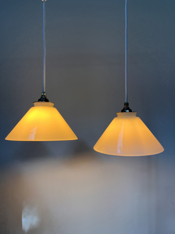 Vintage Set of Two White Glass Industrial Pendant Lights – Pendant lamps (photo 4 of 7)