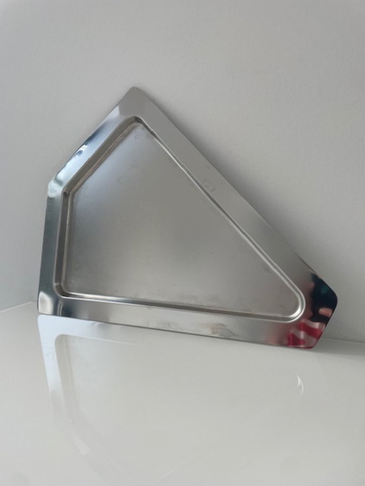 Ciotola dal design moderno in acciaio inox, forma asimmetrica