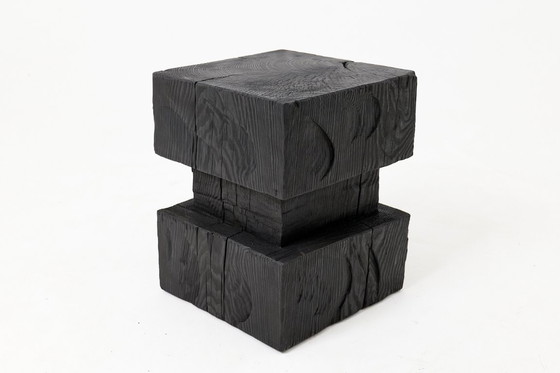 Image 1 of Sculpturale hardhouten bijzettafel, kruk, gebrand hout, handgesneden, Logniture