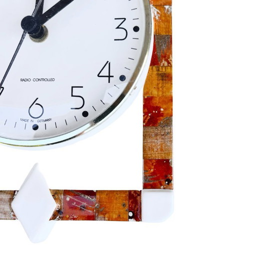 Image 1 of USL Radiogestuurde Wandklok | Duitsland | jaren 1980/1990 | Vintage Keramisch Frame