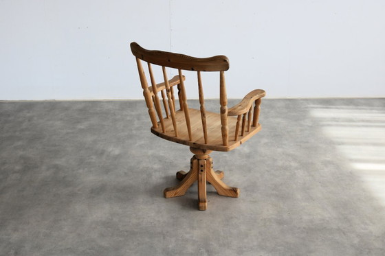 Image 1 of Sedia/poltrona da ufficio in pino vintage