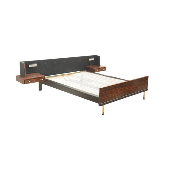 Image 1 of Vintage tweepersoons bed met zwevende nachtkastjes en verlichting uit de jaren ’60