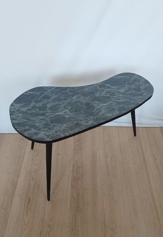 Image 1 of Vijftiger jaren niervormige tafel