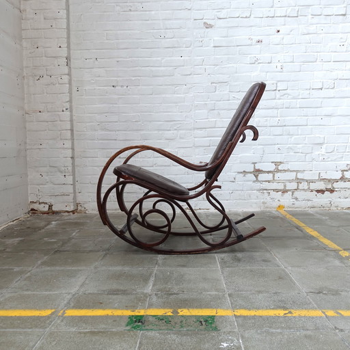 Chaise à bascule vintage