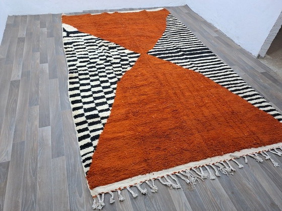 Traditioneel handgemaakt Beni Ouraine-tapijt, formaat 1,5/2,5 m – Aime Té, Vloerkleden en tapijten, Wool (photo 7 of 9)