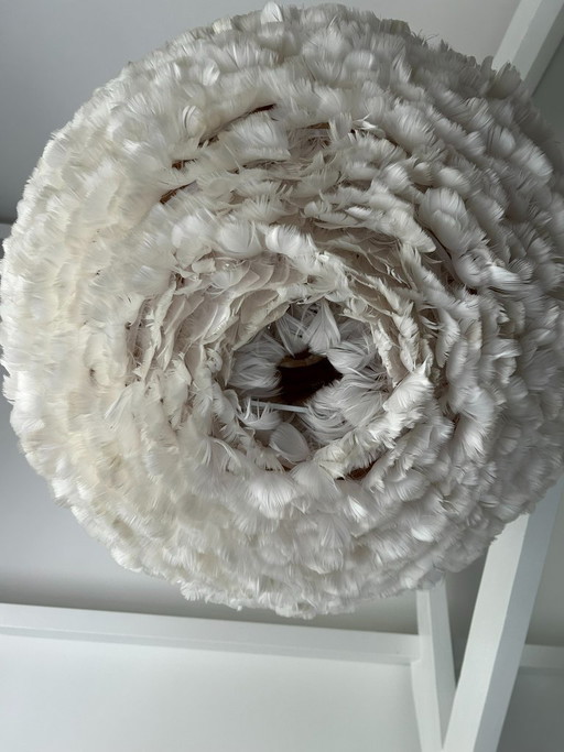 White feather pendant lamp