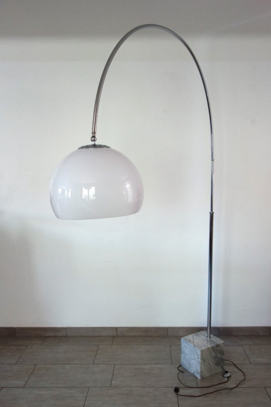 Italian Arc Floor Lamp by Dlg Guzzini, 1970s – Floor lights, Plastic, Marble (photo 4 of 16)