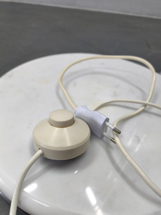 Image 1 of Lampadaire italien chromé à globe en verre, style Lenci, années 1970