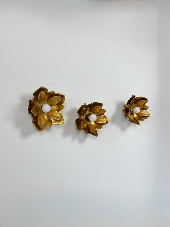 Image 1 of Set di 3 applique da parete vintage a forma di fiore, metallo dorato, Francia, 1970