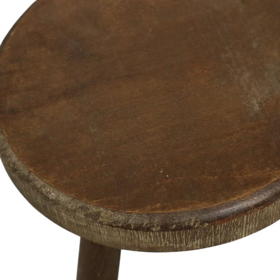 Image 1 of Alter rustikaler Dreibeinhocker