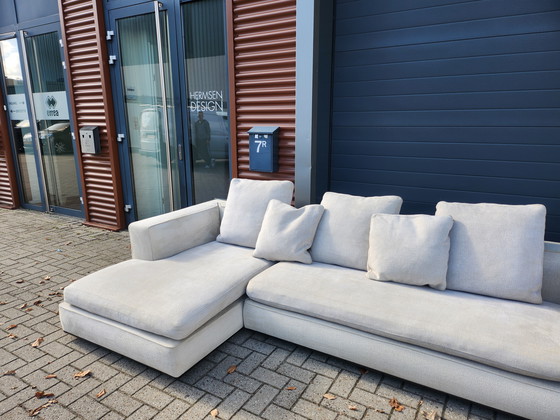 Image 1 of Minotti-Powell Bank di Rodolfo Dordoni