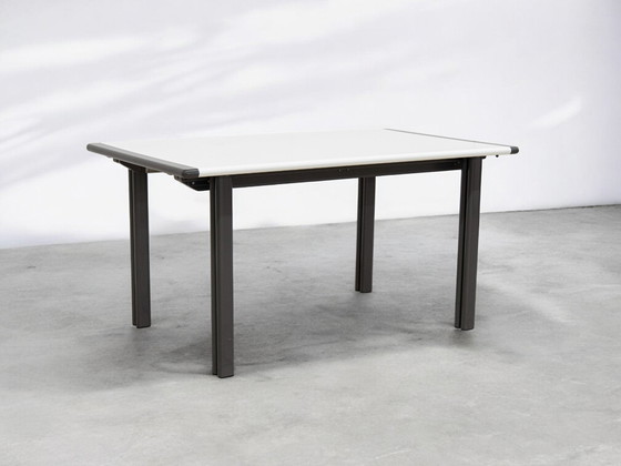 Image 1 of Vintage Formica dining table - extendable