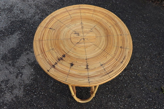 Image 1 of Tavolino rotondo in rattan, periodo vintage anni '60/'70