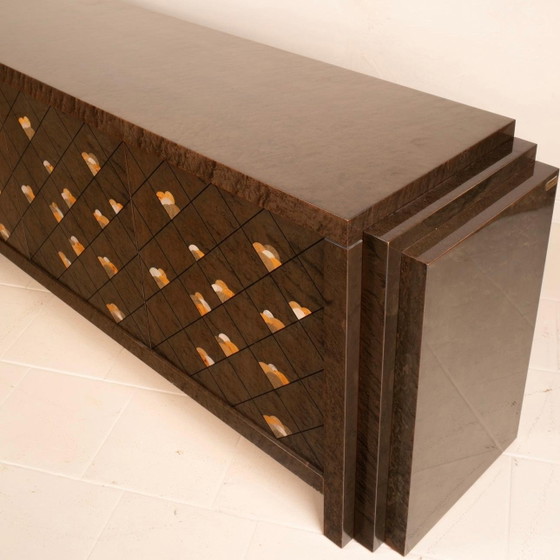 Luciano Frigerio Postmodernes Sideboard aus Maserholz und Perlmutt 1980 – Glass (photo 19 of 23)