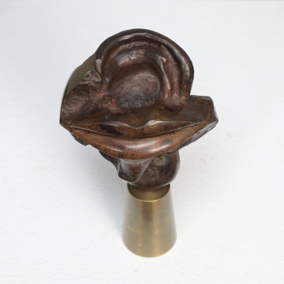 Image 1 of Mia Moreaux. Escultura de bronce «Labios» con base de latón, Bélgica, década de 1990