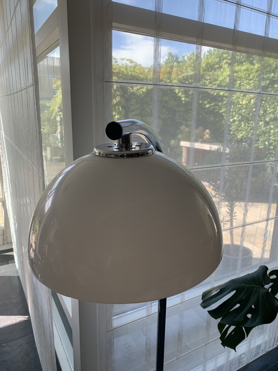 Image 1 of Séances de la lampe serpent Dijkstra