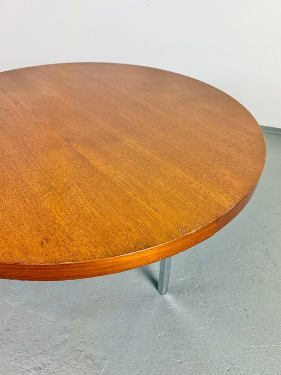 Rare table basse ronde de Kho Liang Ie pour Artifort, modèle 1847 – Tables basses, Metal (photo 3 of 9)