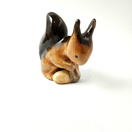 Figura de ardilla de cerámica húngara vintage de la década de 1970