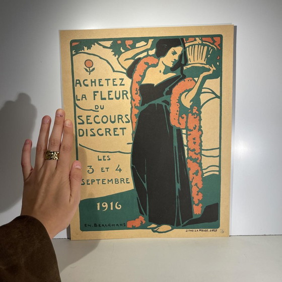 Jugendstil Kaufen Sie die Blume der diskreten Hilfe Lithographie Poster von Émile Berchmans für La Meuse, (photo 3 of 12)