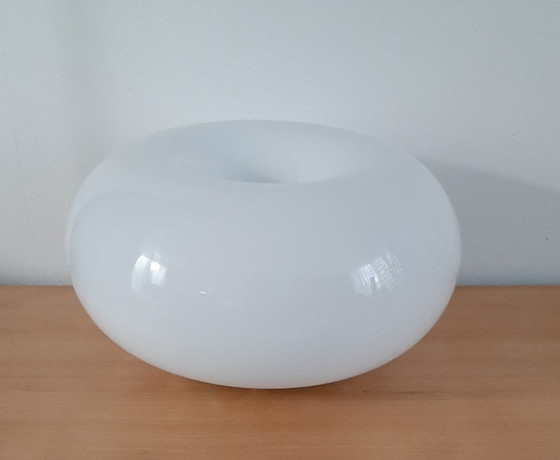 Image 1 of Tafellamp van opalineglas