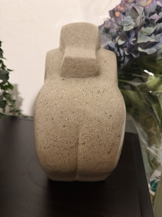 Eddy Gheress – Stone Sculpture ‘Voorover’ – 28 cm (photo 4 of 6)