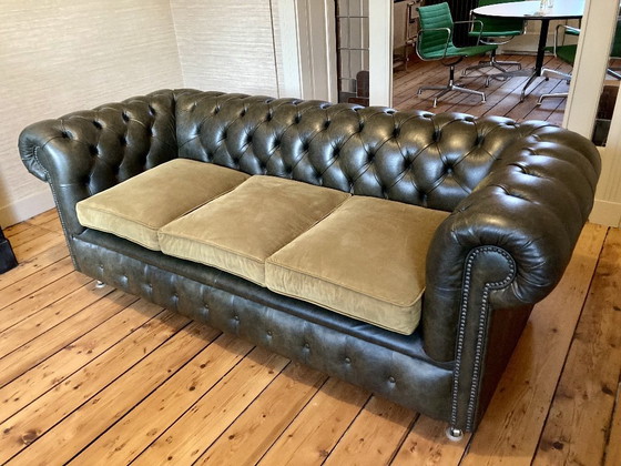 Image 1 of 3 persoons Chesterfield