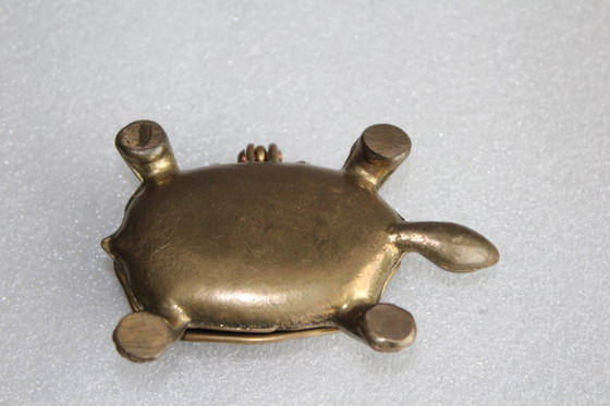 Image 1 of Boîte en laiton antique avec couvercle, boîte à effet écaille de tortue, tabatière, boîte à pilules, boîte à bijoux