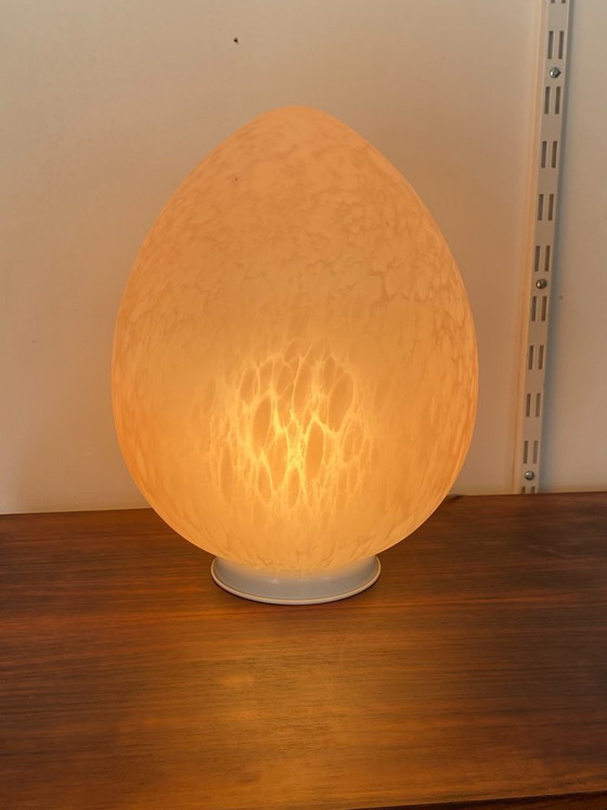 Image 1 of Luminaire Lampe œuf egg rose en verre moucheté verre de Vianne vintage 1970