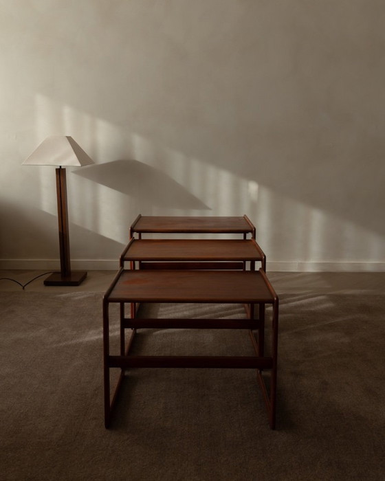 Image 1 of Tables d'appoint / tables gigognes vintage danoises en teck (lot de 3) – Arne Hovmand-Olsen pour Mogens Kold – Danemark, 1960