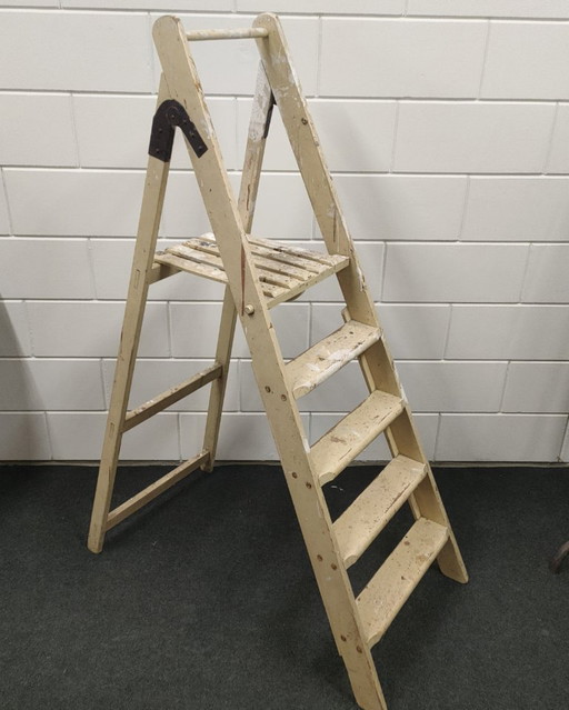 Decorative painter's ladder cream