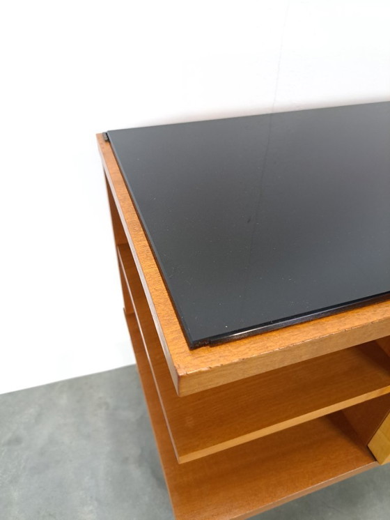 Image 1 of Mid-Century kastje J.D. Freese met klep en zwart opaline glas