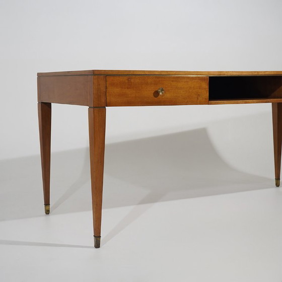 Schreibtisch aus Walnussholz mit Messingdetails, 1950er Jahre – Brass (photo 9 of 14)