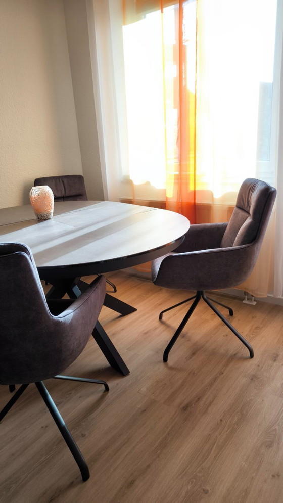 Image 1 of Winnipeg dining table + 4 × Venjakob armchairs “Fiona” – as new