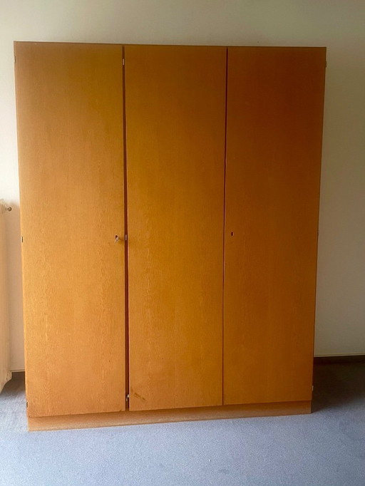 Bellissimo mobile quadrato di metà secolo