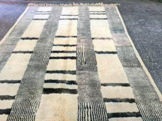 Image 1 of Marokkanischer Teppich aus Naturleinen, 250 x 150 cm