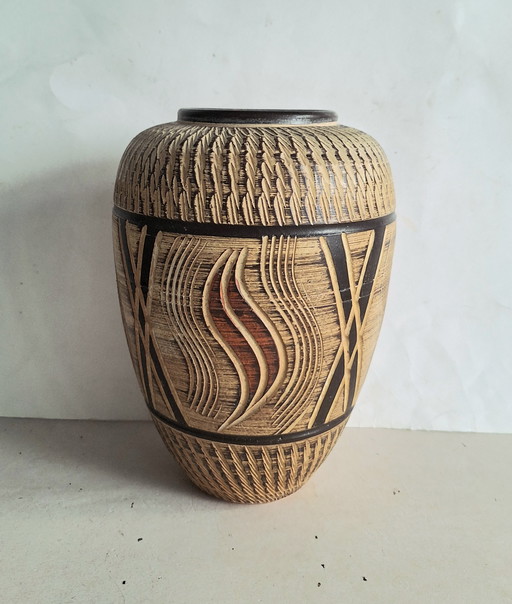 Sawa Keramik Germany vintage earthenware vase type Sgraffito. Franz Schaderlapp 1960. 