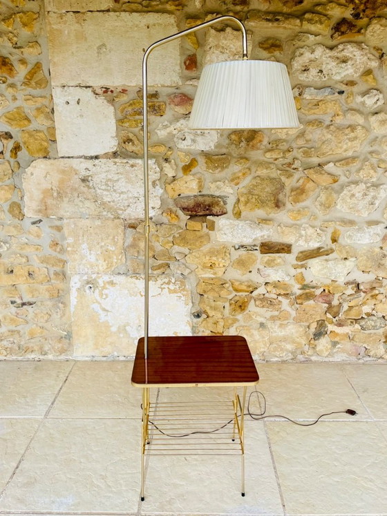 Mid-Century, Swivel,  Floor Lamp with Integrated Side Table, 1960s – Floor lights, Brass (photo 33 of 34)