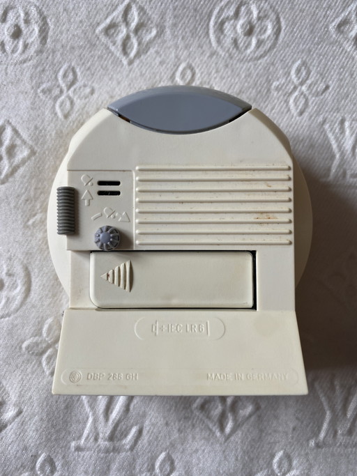 Reloj radiocontrolado Junghans Wekker Mega años 80