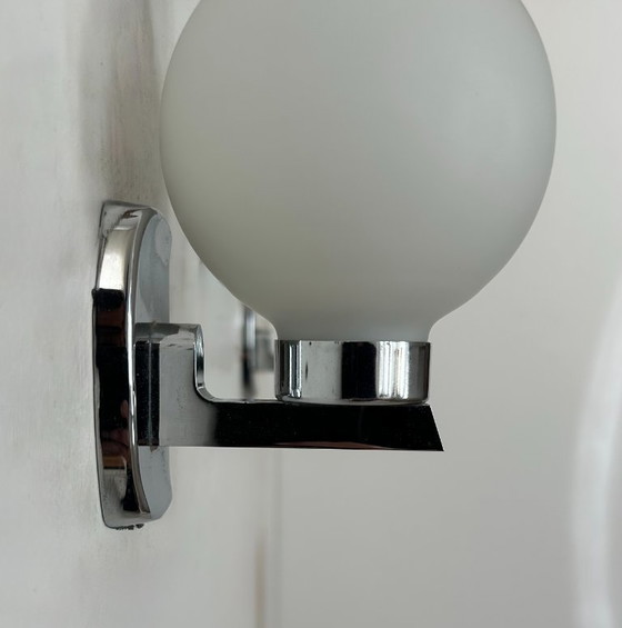 Image 1 of Paire d'appliques vintage en chrome et verre sablé, France, 1960