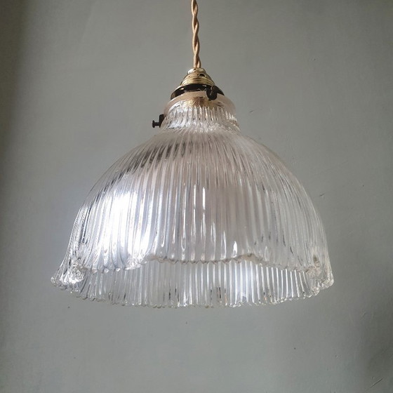 Image 1 of Lámpara colgante Holophane antigua, estilo Art Déco, de cristal fundido.