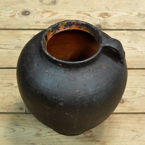 Image 1 of Pot en faïence ancienne de Moldavie, vers 1850