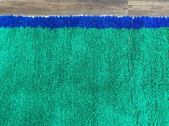 Image 1 of Grüner marokkanischer Teppich – Handgewebter Berberteppich aus Wolle, farbenfrohes abstraktes Design