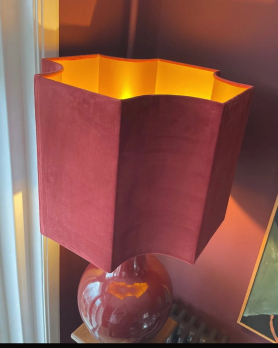 Image 1 of Abat-jour en velours rouge