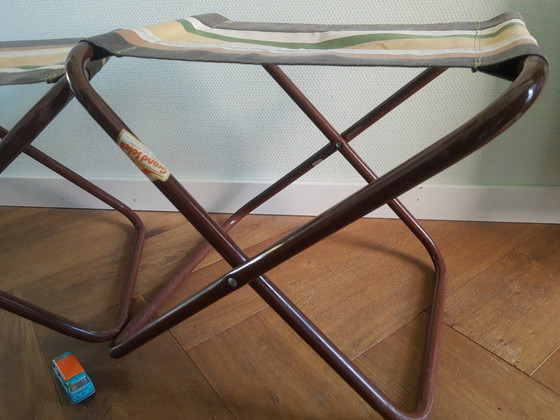 Set 70's Italiaanse buisframe campingkrukjes Grand Soleil, bruin – Tuinstoelen, Cotton, Metal (photo 4 of 12)