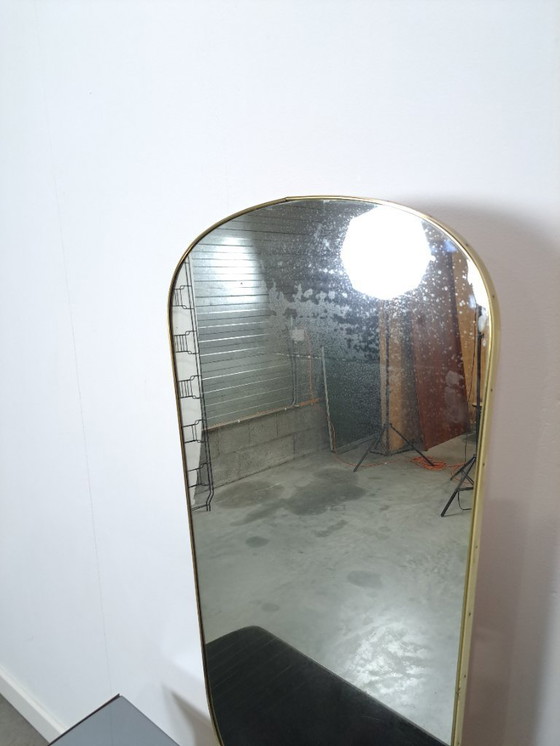 Image 1 of Tavolino laterale con cassetti e grande specchio con bordo dorato, toletta