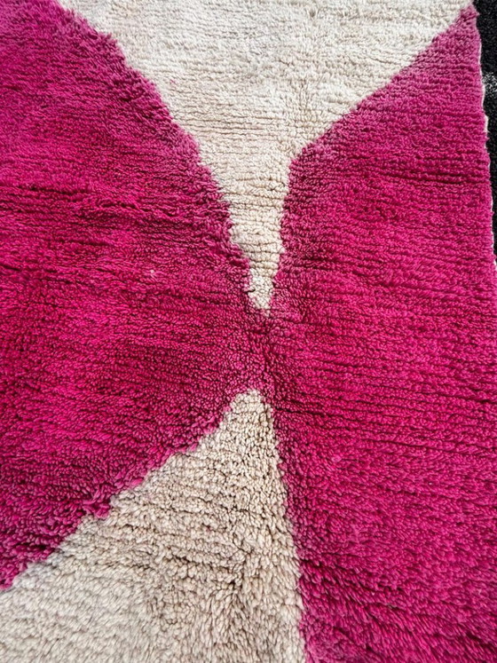 Image 1 of Pink and white Moroccan Mrirt Wool Rug 300X200 cm – Handwoven Berber Carpet, Modern Abstract Boho Style, Authentic Wool Area Rug