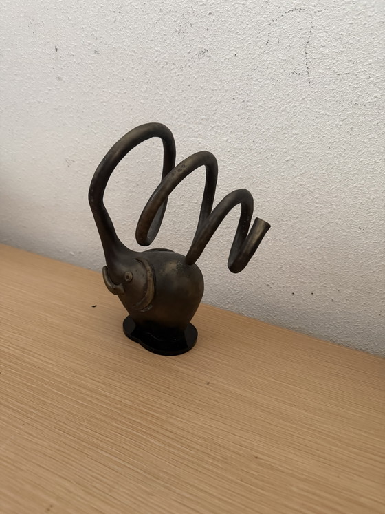 Image 1 of Soporte para botellas de elefante de Corry Ammerlaan van Niekerk para Artihove