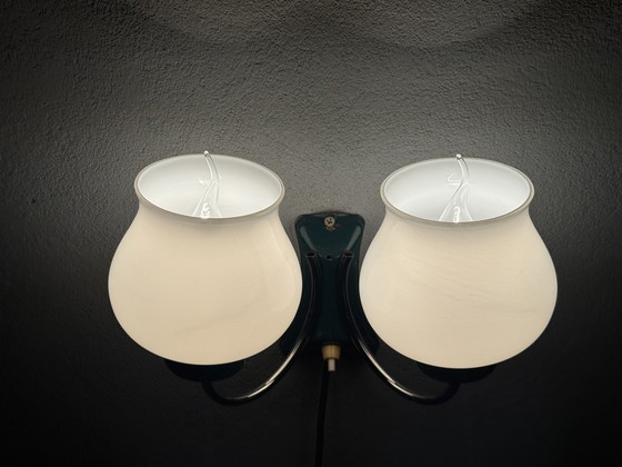 Image 1 of Applique murale vintage avec double abat-jour en verre - pleine de caractère et unique