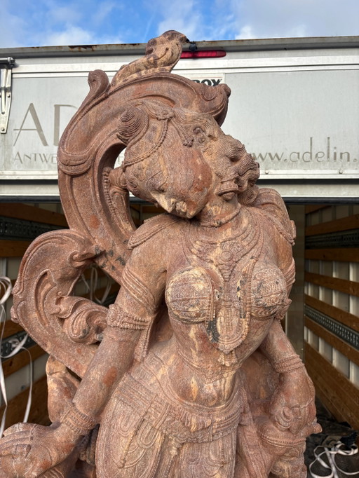 Estatua de arenisca Devadasi (180 cm) – beeldhouwkunst (photo 2 of 7)