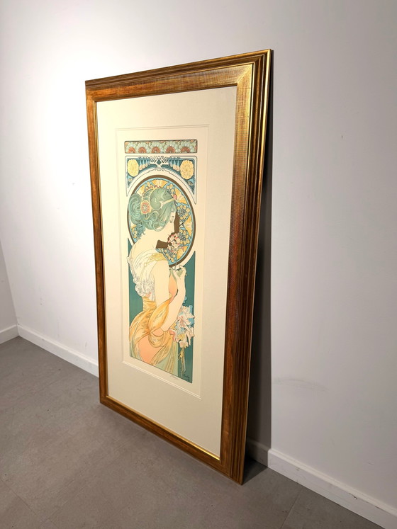 D'après Alphonse Mucha – Primevère et Plume – Ensemble de deux lithographies en couleurs encadrées (photo 9 of 10)